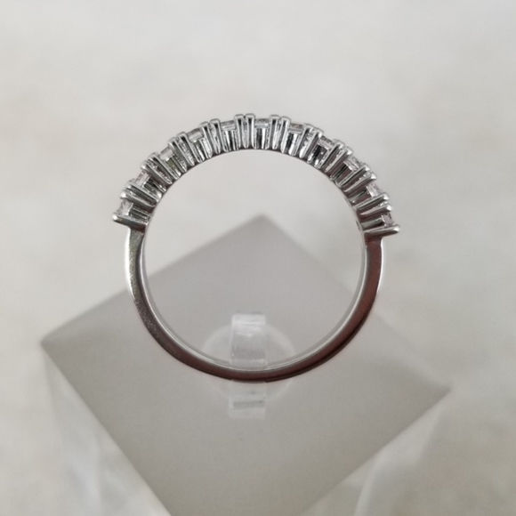 18k 1ct TW Band - Picture 3 of 8